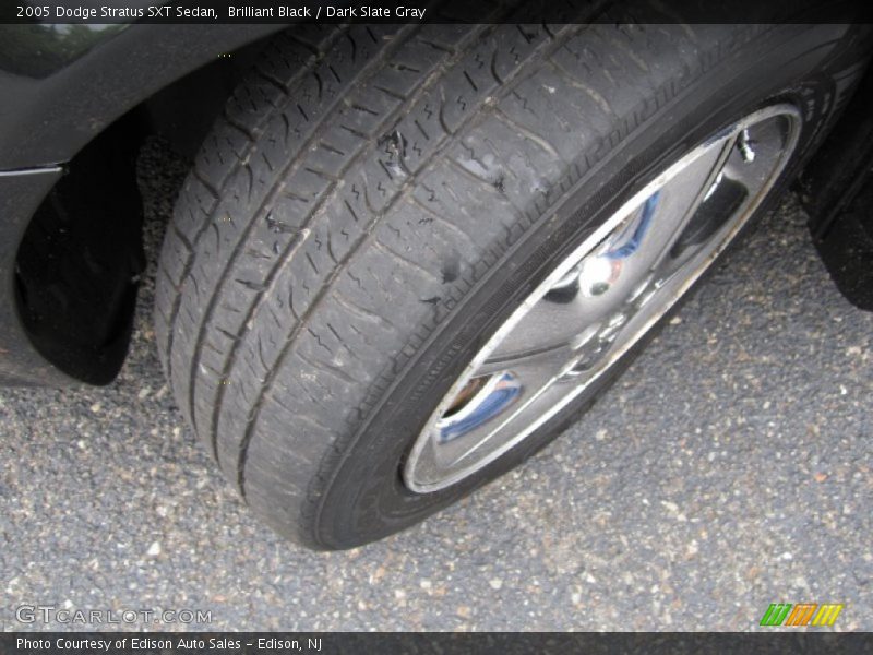 Brilliant Black / Dark Slate Gray 2005 Dodge Stratus SXT Sedan