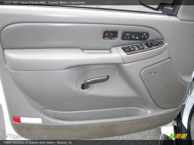Summit White / Sandstone 2003 GMC Yukon Denali AWD