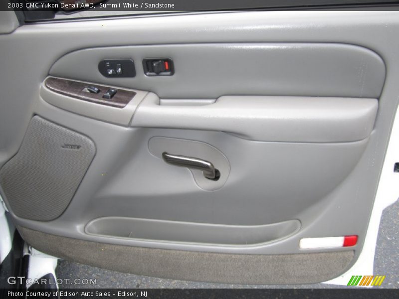 Summit White / Sandstone 2003 GMC Yukon Denali AWD