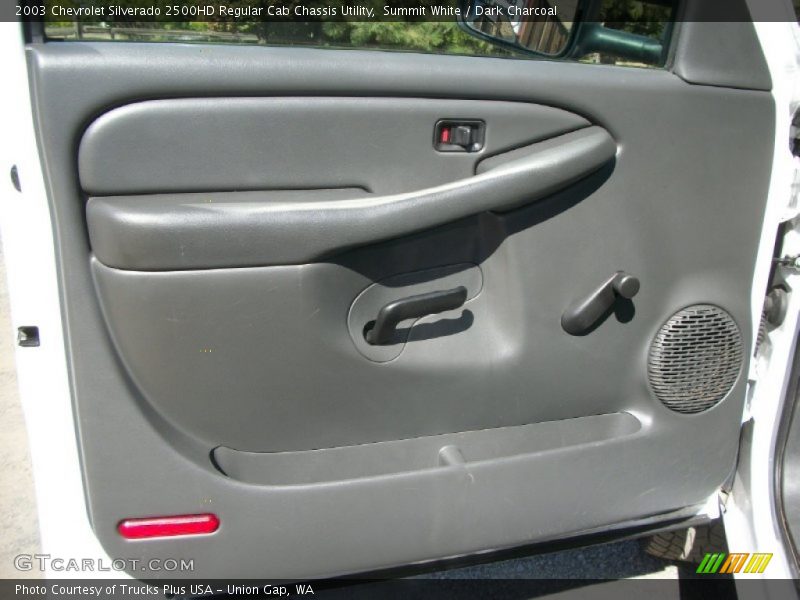 Summit White / Dark Charcoal 2003 Chevrolet Silverado 2500HD Regular Cab Chassis Utility