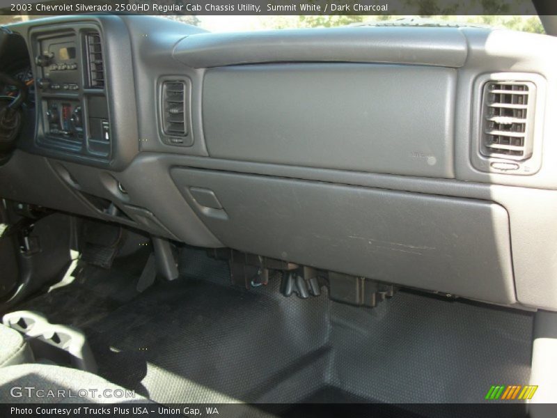 Summit White / Dark Charcoal 2003 Chevrolet Silverado 2500HD Regular Cab Chassis Utility