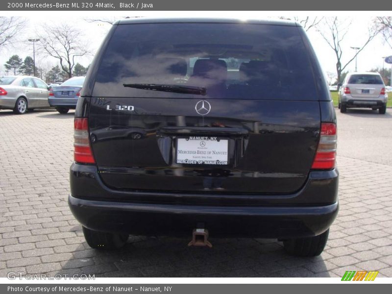 Black / Java 2000 Mercedes-Benz ML 320 4Matic
