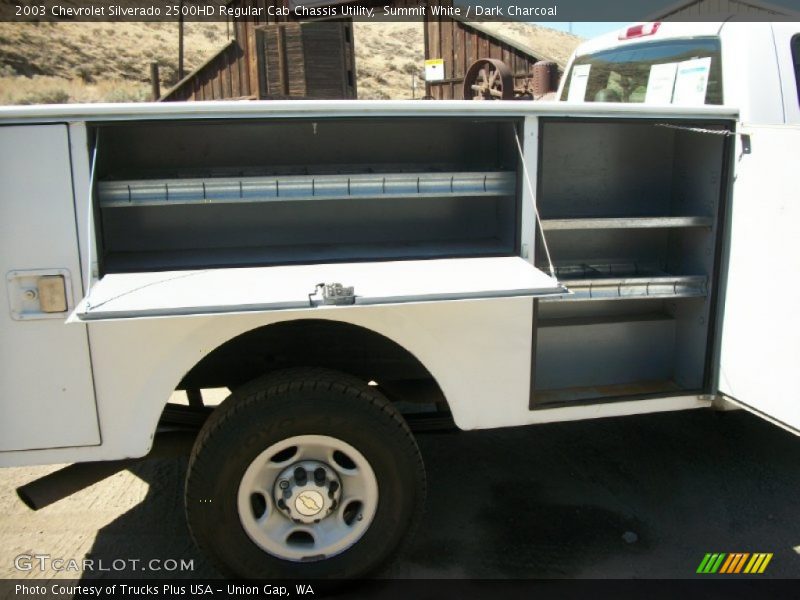 Summit White / Dark Charcoal 2003 Chevrolet Silverado 2500HD Regular Cab Chassis Utility