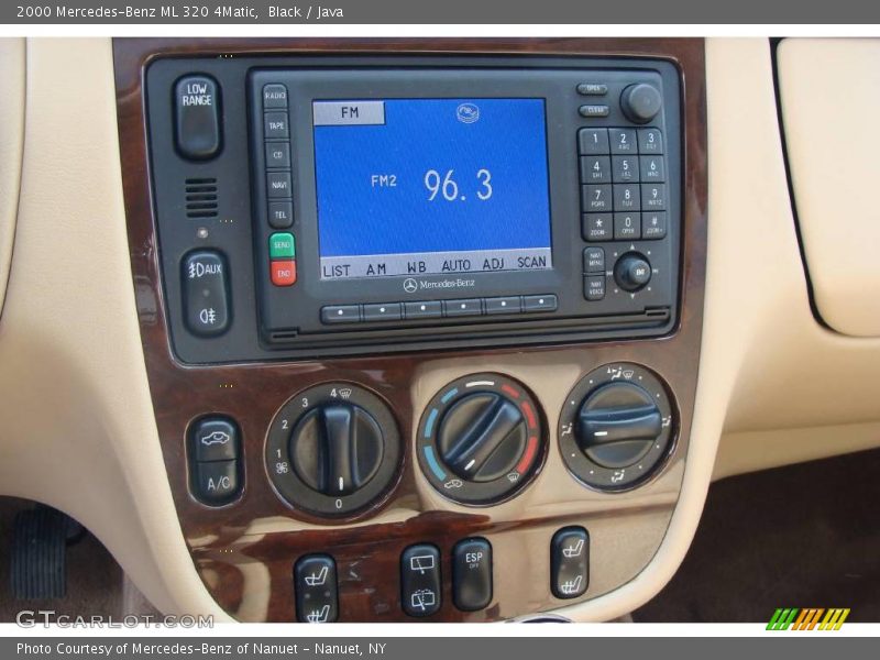 Black / Java 2000 Mercedes-Benz ML 320 4Matic