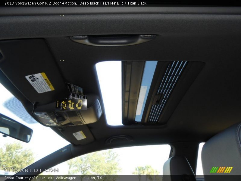 Deep Black Pearl Metallic / Titan Black 2013 Volkswagen Golf R 2 Door 4Motion