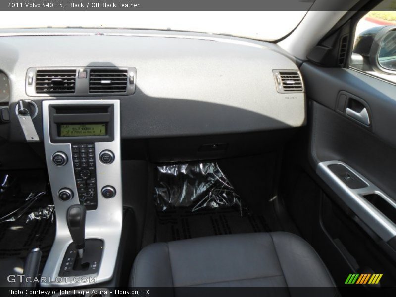 Black / Off Black Leather 2011 Volvo S40 T5