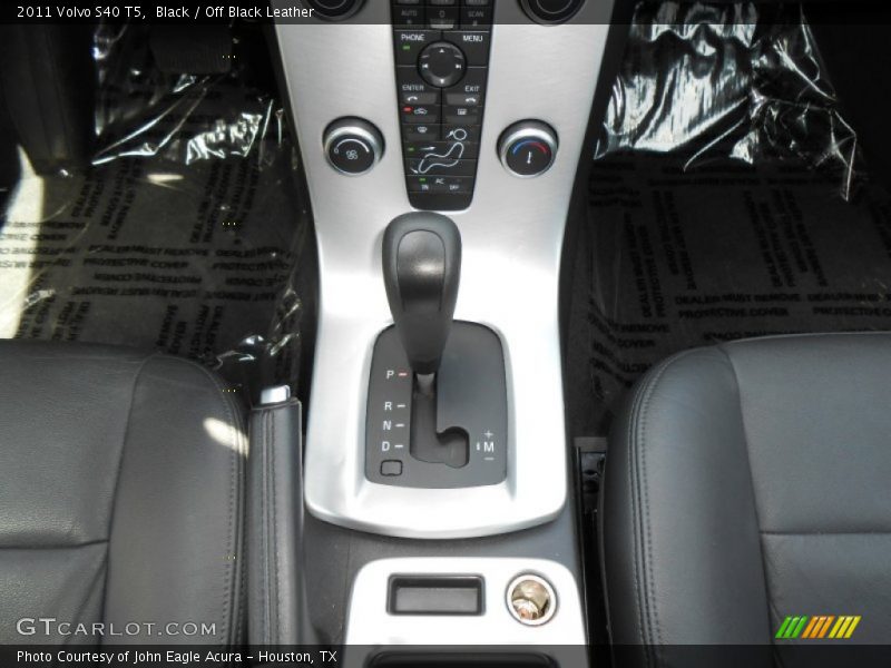 Black / Off Black Leather 2011 Volvo S40 T5