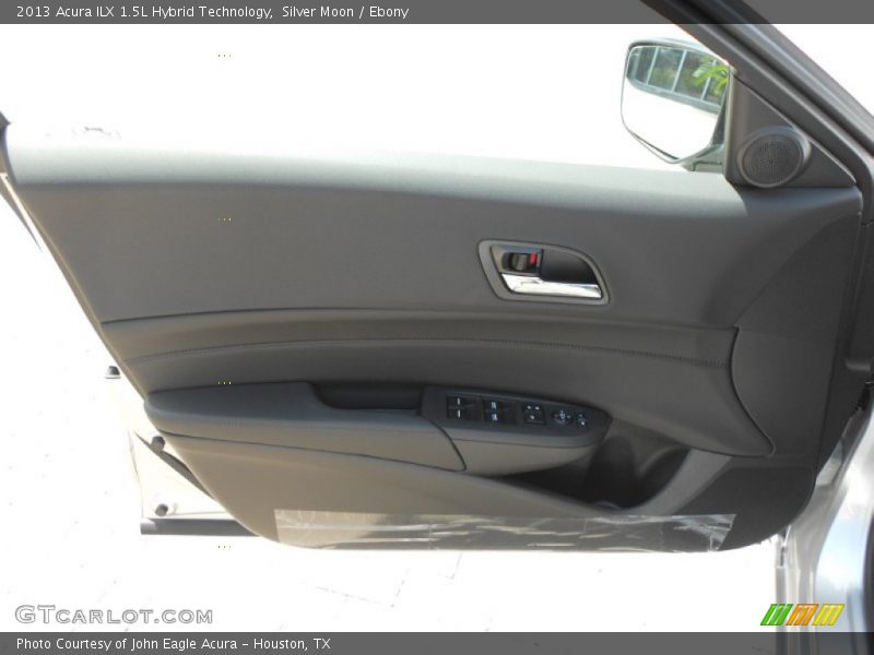 Door Panel of 2013 ILX 1.5L Hybrid Technology