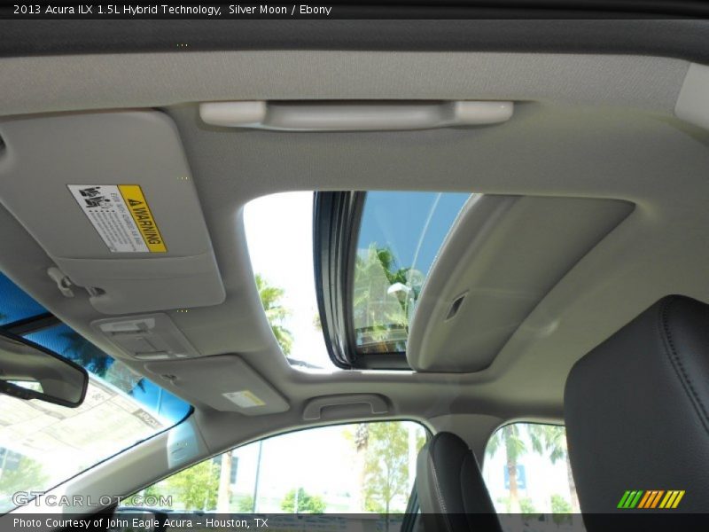 Sunroof of 2013 ILX 1.5L Hybrid Technology