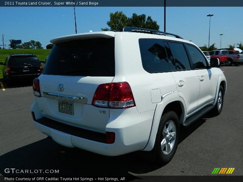 Super White / Sand Beige 2011 Toyota Land Cruiser