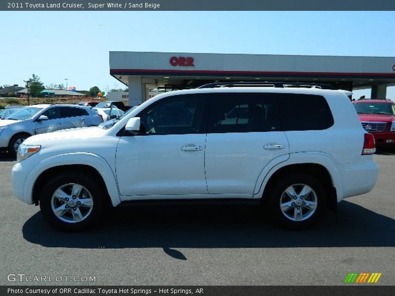 Super White / Sand Beige 2011 Toyota Land Cruiser
