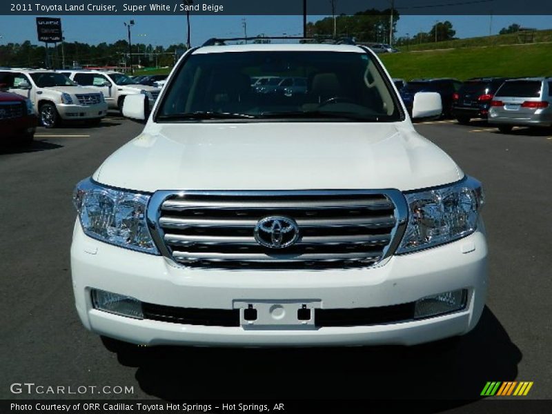 Super White / Sand Beige 2011 Toyota Land Cruiser