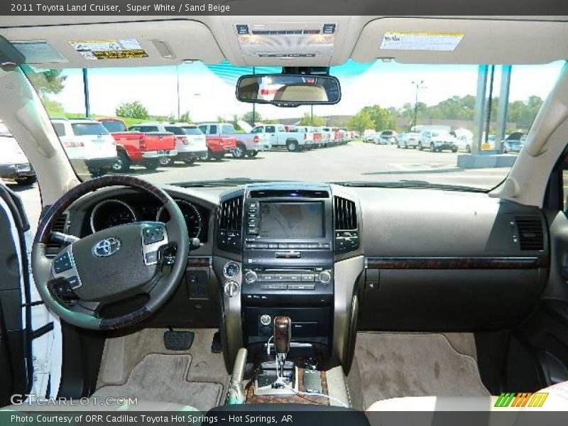 Super White / Sand Beige 2011 Toyota Land Cruiser