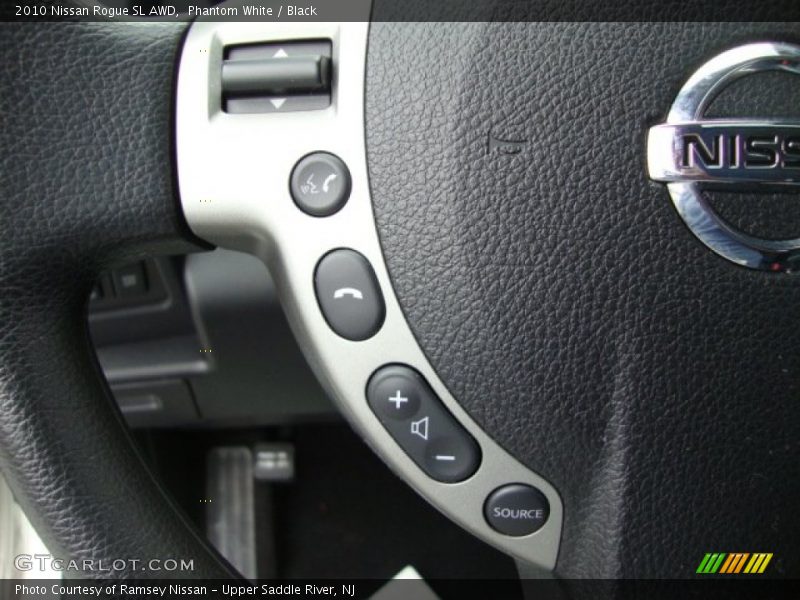 Phantom White / Black 2010 Nissan Rogue SL AWD