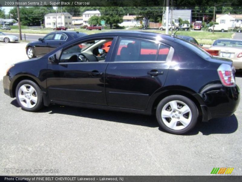 Super Black / Charcoal 2009 Nissan Sentra 2.0