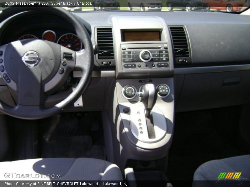 Super Black / Charcoal 2009 Nissan Sentra 2.0