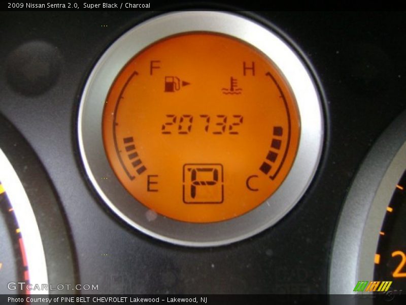 Super Black / Charcoal 2009 Nissan Sentra 2.0