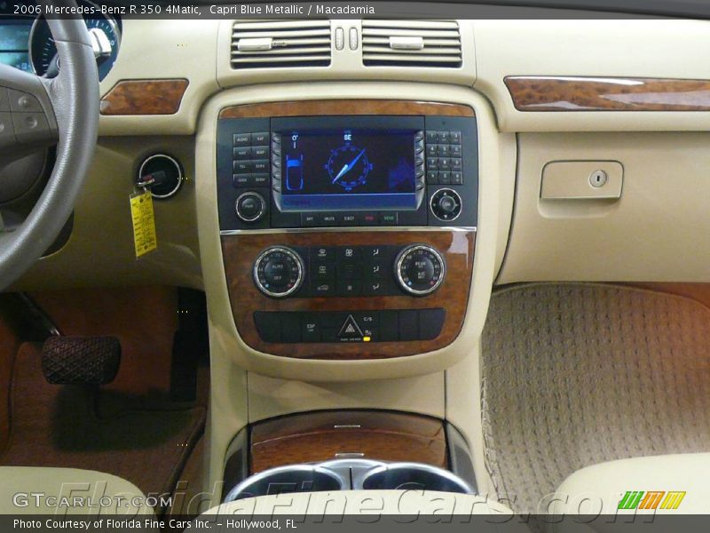 Capri Blue Metallic / Macadamia 2006 Mercedes-Benz R 350 4Matic
