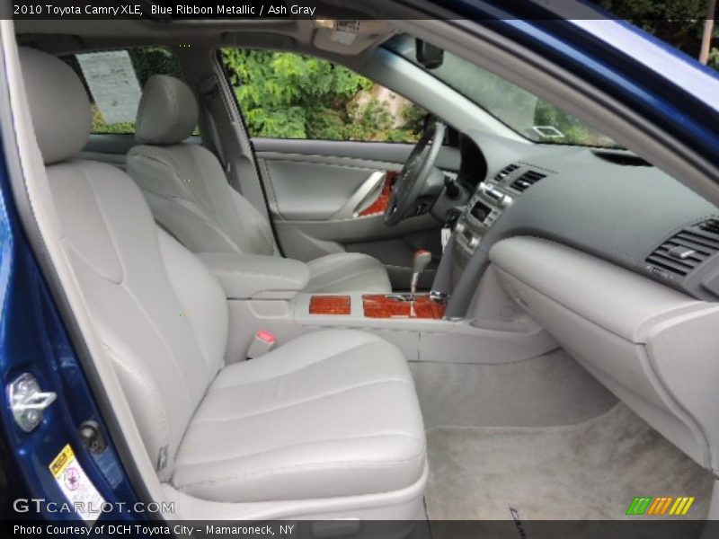 Blue Ribbon Metallic / Ash Gray 2010 Toyota Camry XLE