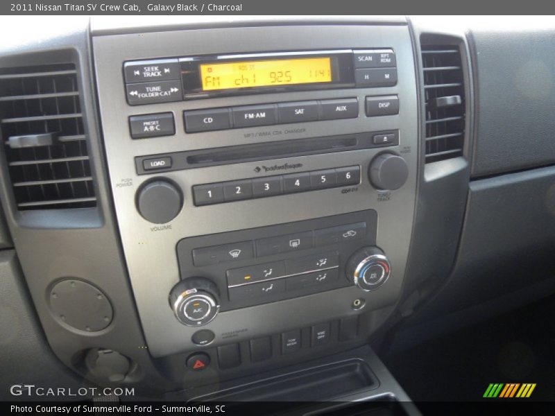 Galaxy Black / Charcoal 2011 Nissan Titan SV Crew Cab