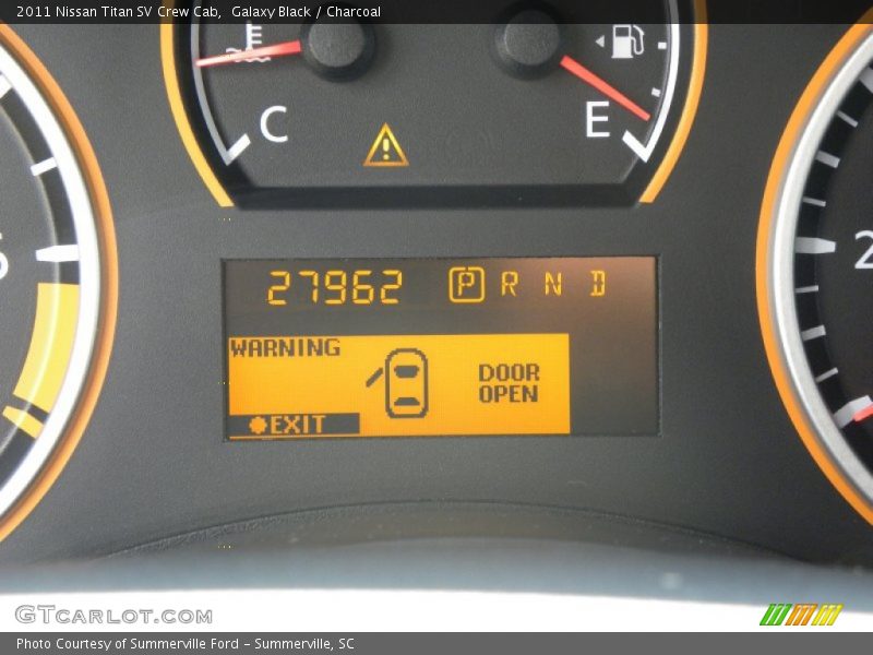 Galaxy Black / Charcoal 2011 Nissan Titan SV Crew Cab