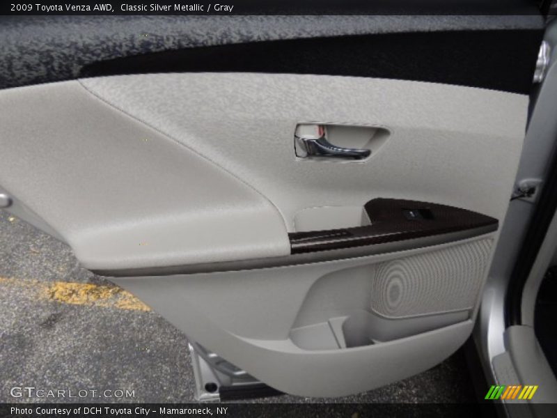 Classic Silver Metallic / Gray 2009 Toyota Venza AWD