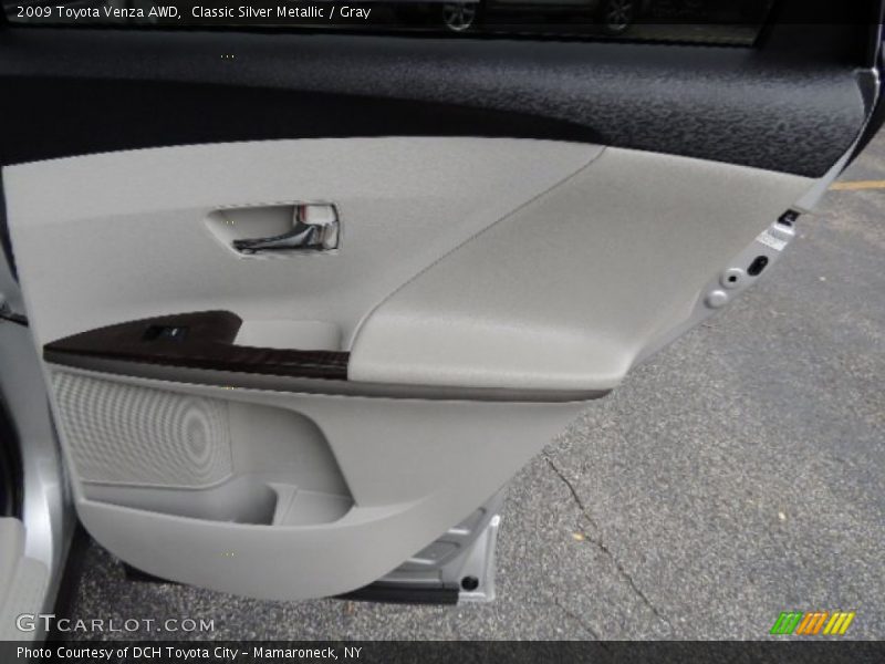 Classic Silver Metallic / Gray 2009 Toyota Venza AWD