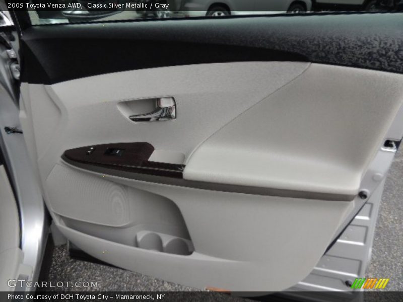 Classic Silver Metallic / Gray 2009 Toyota Venza AWD