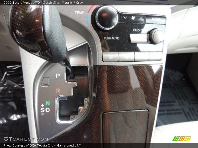 Classic Silver Metallic / Gray 2009 Toyota Venza AWD