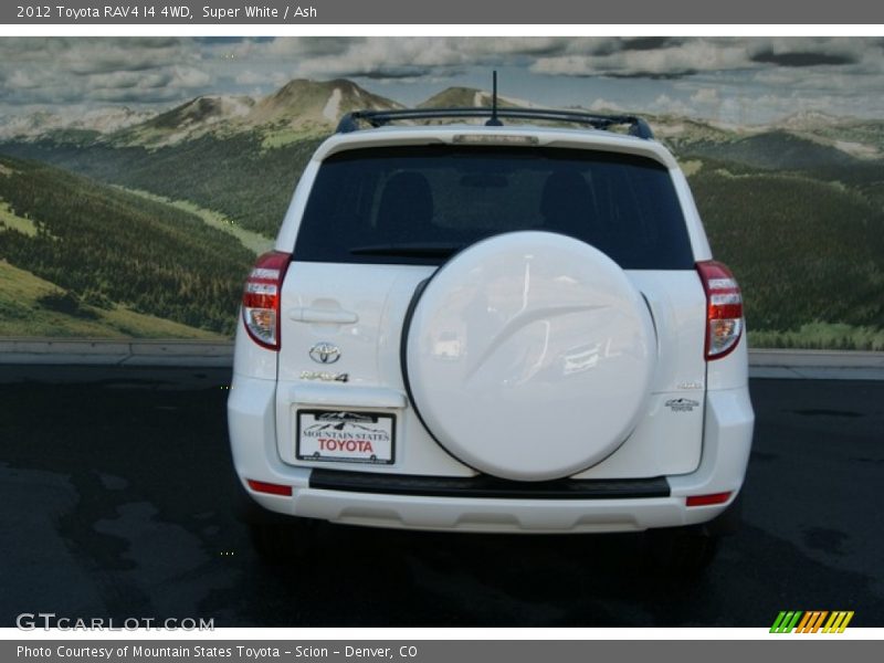 Super White / Ash 2012 Toyota RAV4 I4 4WD