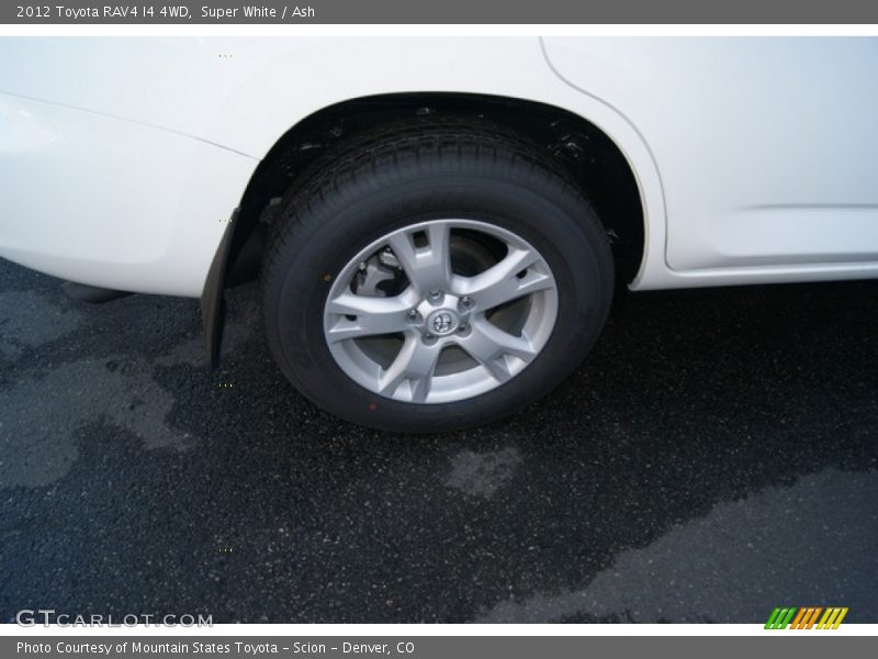 Super White / Ash 2012 Toyota RAV4 I4 4WD