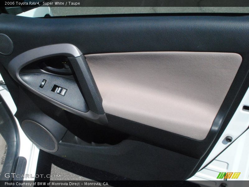 Super White / Taupe 2006 Toyota RAV4