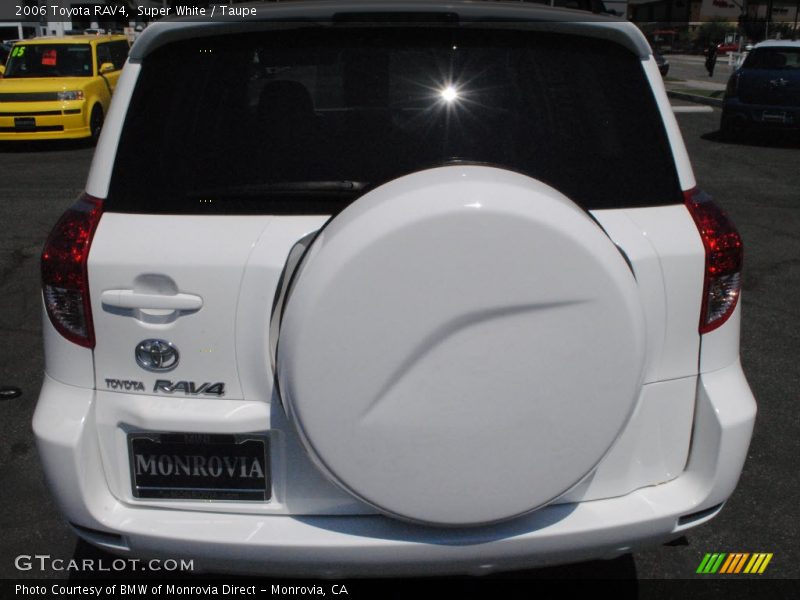 Super White / Taupe 2006 Toyota RAV4