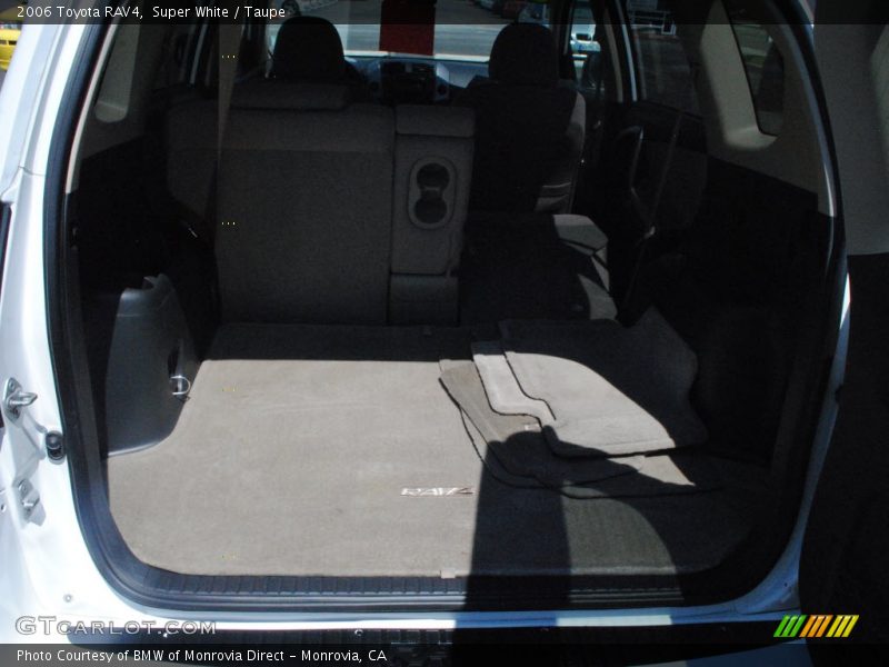 Super White / Taupe 2006 Toyota RAV4