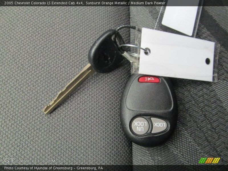 Sunburst Orange Metallic / Medium Dark Pewter 2005 Chevrolet Colorado LS Extended Cab 4x4