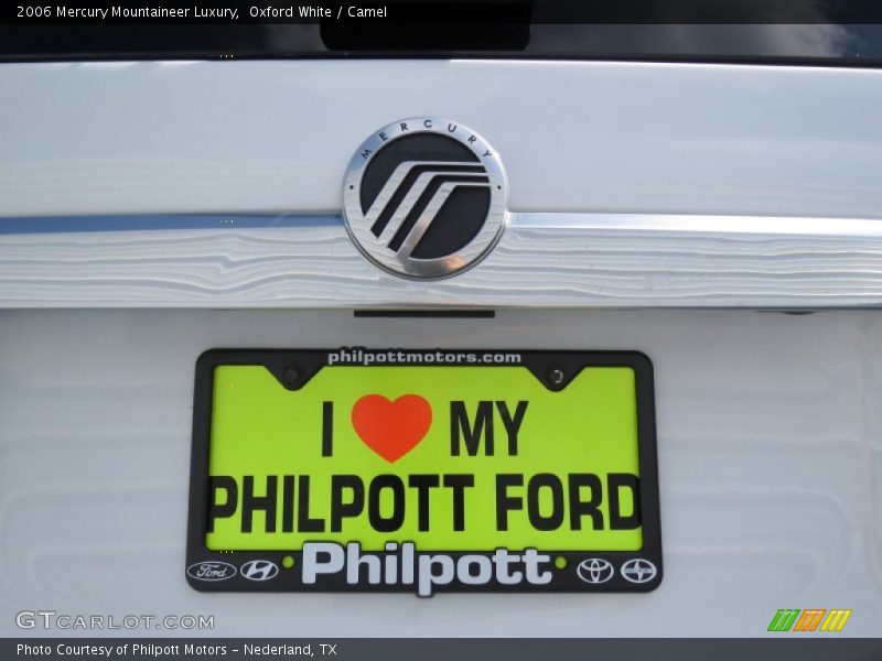 Oxford White / Camel 2006 Mercury Mountaineer Luxury