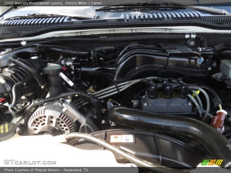 Oxford White / Camel 2006 Mercury Mountaineer Luxury