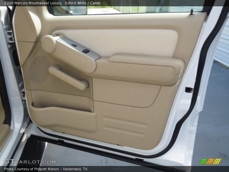Oxford White / Camel 2006 Mercury Mountaineer Luxury