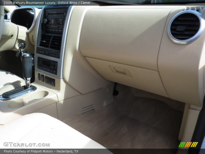 Oxford White / Camel 2006 Mercury Mountaineer Luxury