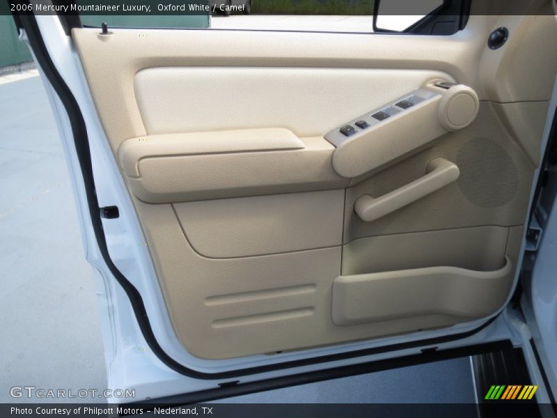 Oxford White / Camel 2006 Mercury Mountaineer Luxury
