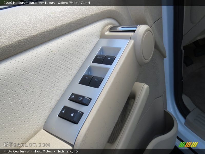 Oxford White / Camel 2006 Mercury Mountaineer Luxury