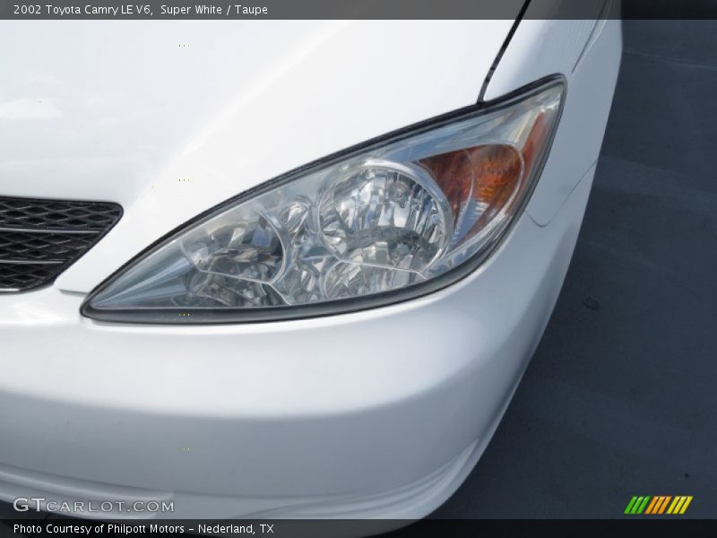 Super White / Taupe 2002 Toyota Camry LE V6