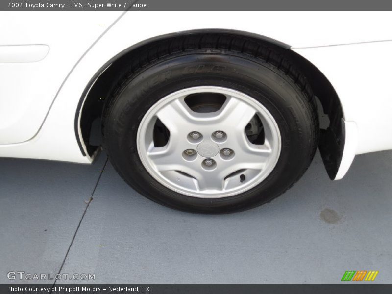 Super White / Taupe 2002 Toyota Camry LE V6