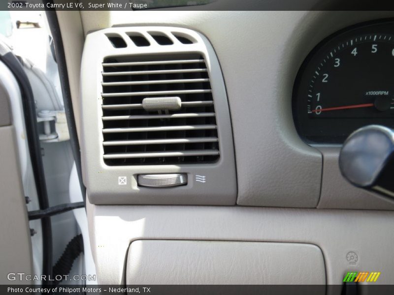 Super White / Taupe 2002 Toyota Camry LE V6