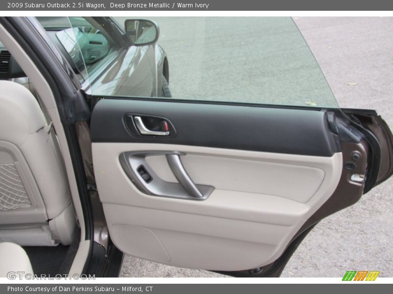 Deep Bronze Metallic / Warm Ivory 2009 Subaru Outback 2.5i Wagon