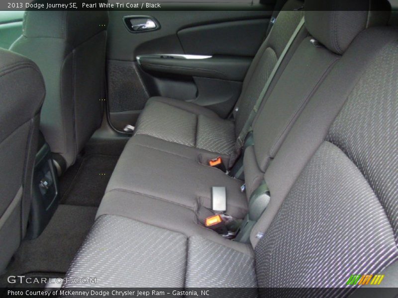 Pearl White Tri Coat / Black 2013 Dodge Journey SE