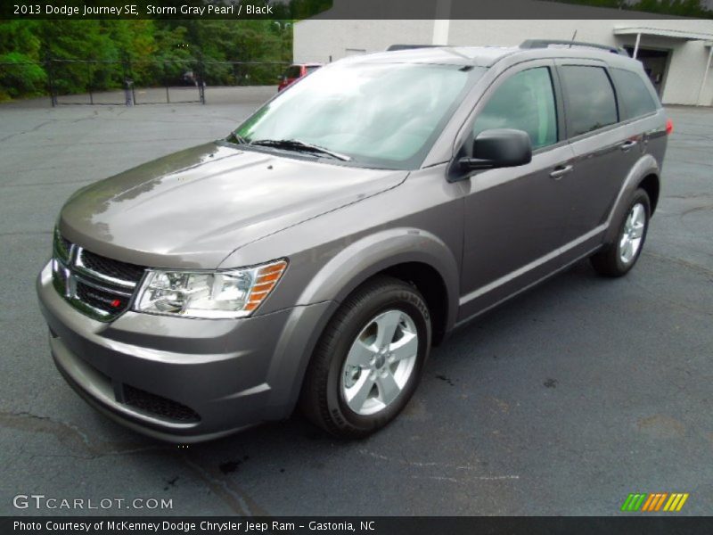 Storm Gray Pearl / Black 2013 Dodge Journey SE
