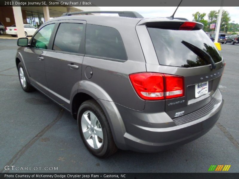 Storm Gray Pearl / Black 2013 Dodge Journey SE