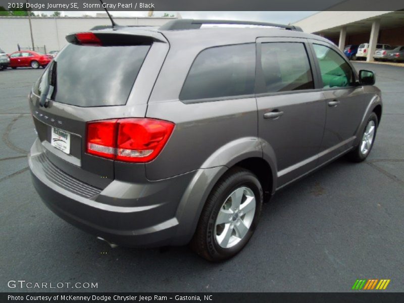 Storm Gray Pearl / Black 2013 Dodge Journey SE