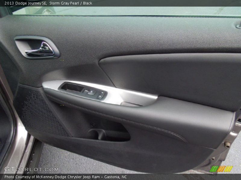 Storm Gray Pearl / Black 2013 Dodge Journey SE